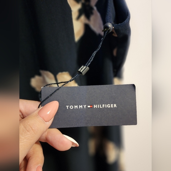 🌸👗NWT Tommy Hilfiger Black and Tan Floral Midi Dress size 18🌸 - Picture 4 of 6